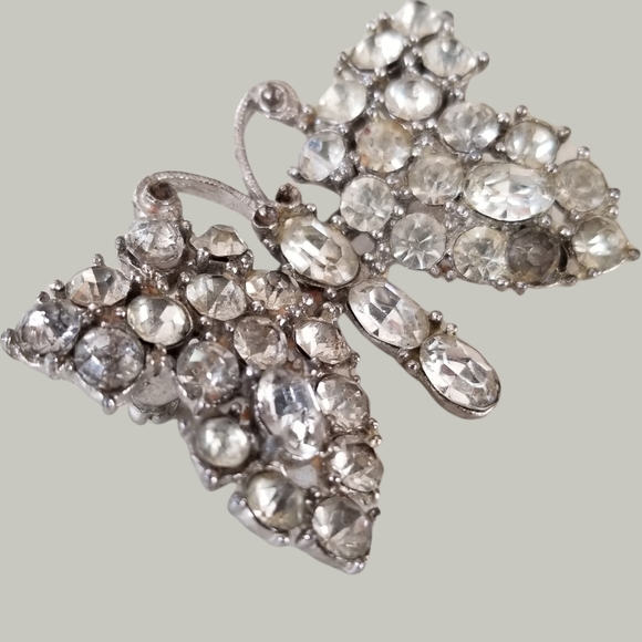 Vintage Rhinestone Butterfly Brooch Silver Tone Metal Finish - Picture 10 of 12